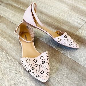 Old Navy Rose Pointy Flat - size 9.5